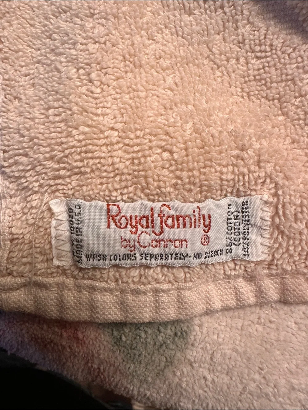 Vintage Canon Cream Royal Family Towel Set Floral Design